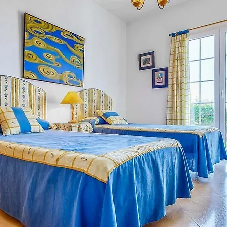 Binibequer Vell Sleeps 8 Pool Wifi